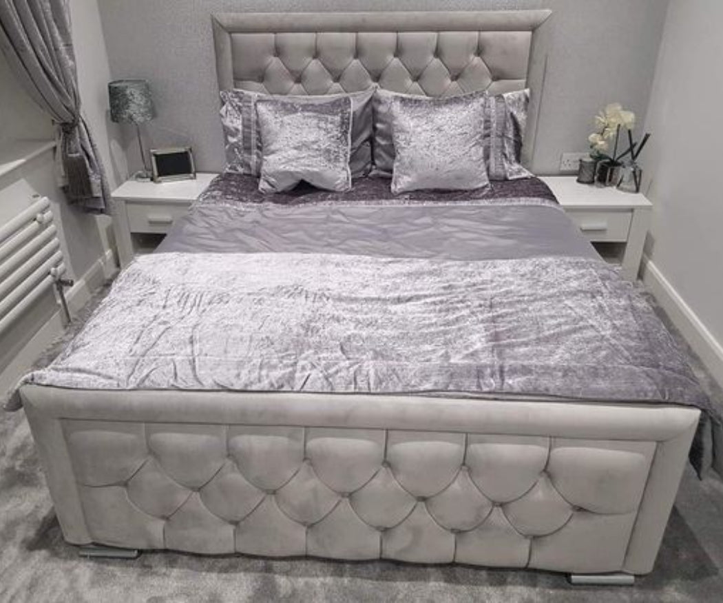 Hilton bed (Cream)