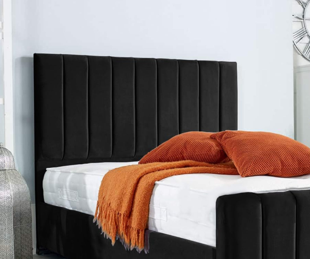 Panel bed (Black)